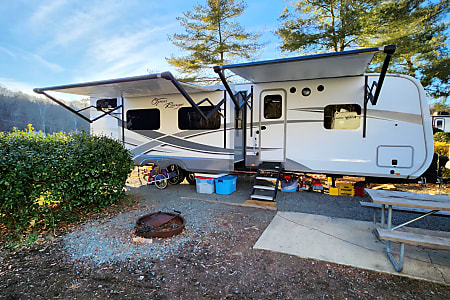 Travel trailer