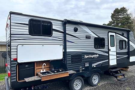 Travel trailer