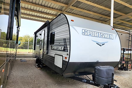 Travel trailer