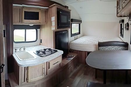 Travel trailer