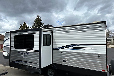 Travel trailer