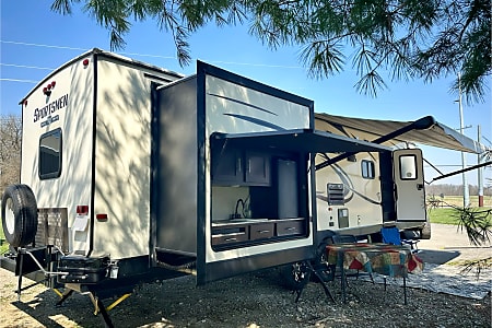 Travel trailer