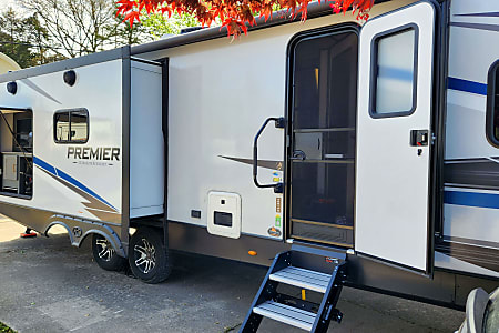 Travel trailer