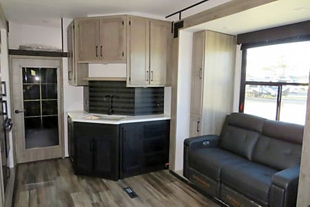 Fifth-wheel
