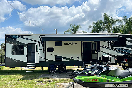 Fifth-wheel