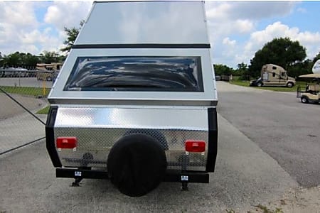 Folding trailer