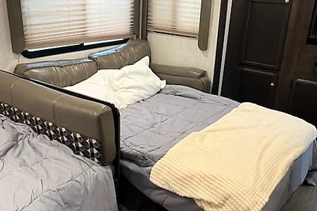 Travel trailer