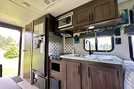 Travel trailer