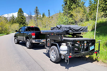 Folding trailer