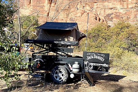 Folding trailer