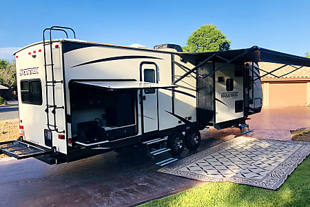 Travel trailer