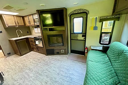 Travel trailer