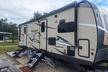 Travel trailer