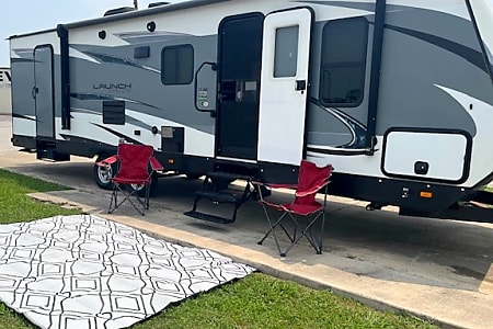 Travel trailer