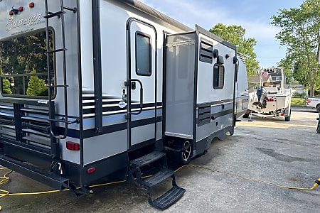 Travel trailer