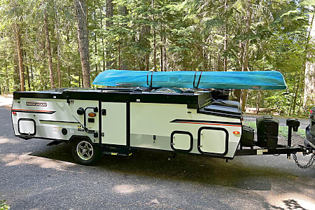 Folding trailer