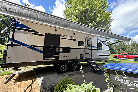 Travel trailer