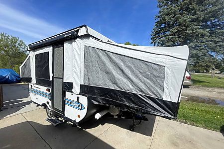 Folding trailer