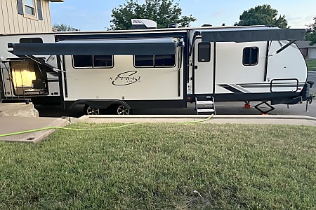 Travel trailer