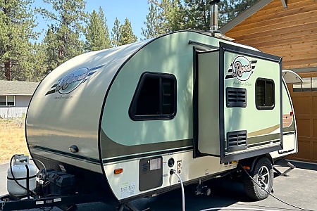 Travel trailer