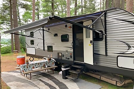 Travel trailer