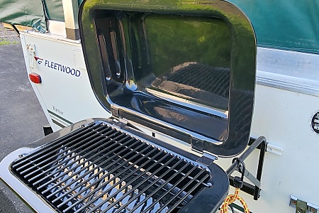 Folding trailer