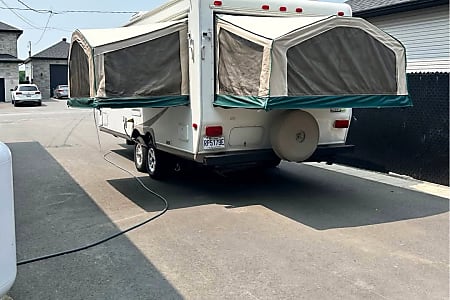 Folding trailer
