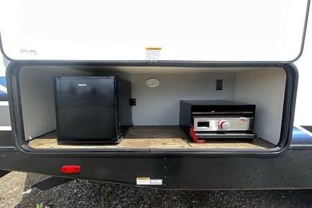 Travel trailer