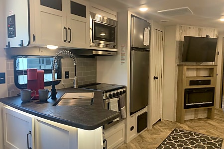 Travel trailer