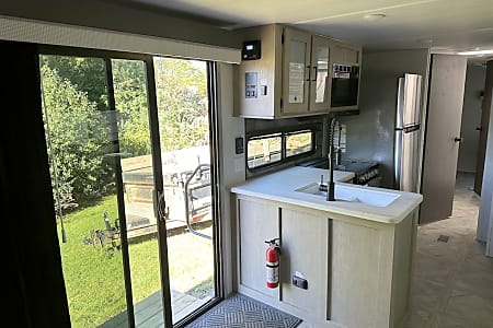 Travel trailer