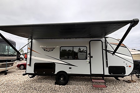 Travel trailer