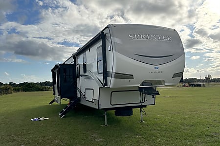 Travel trailer