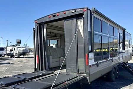 Travel trailer
