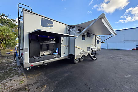 Travel trailer