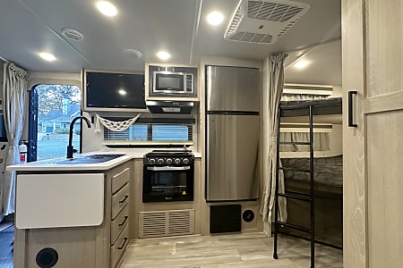 Travel trailer