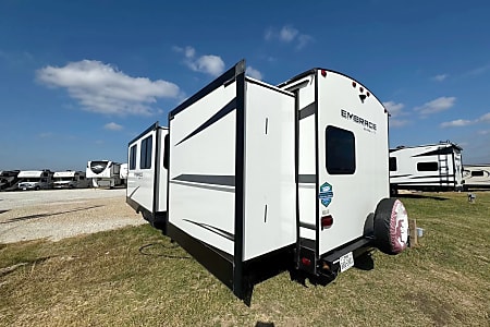 Travel trailer
