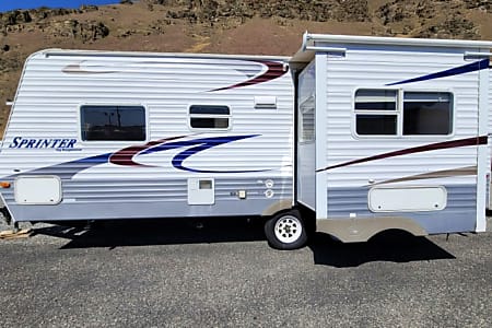 Travel trailer