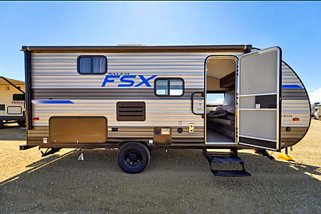 Travel trailer