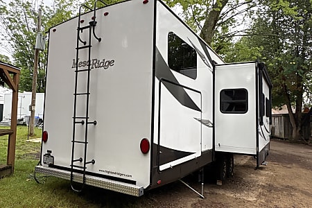 Travel trailer