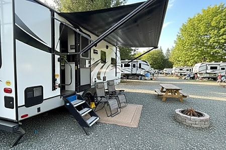 Travel trailer