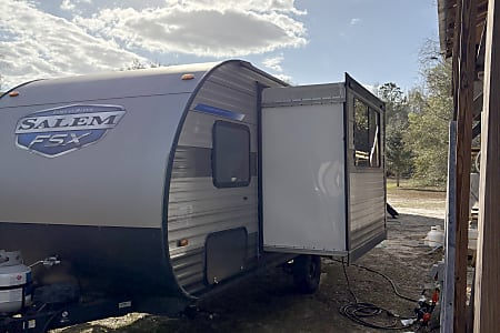 Travel trailer