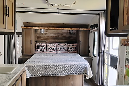 Travel trailer