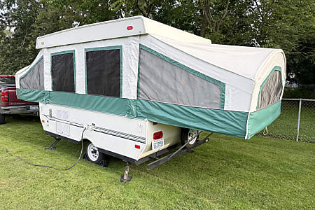 Folding trailer