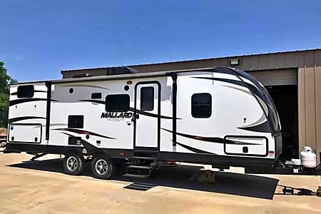 Travel trailer