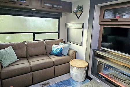 Travel trailer