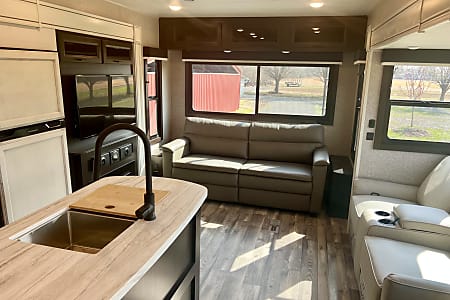 Travel trailer