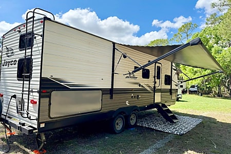 Travel trailer