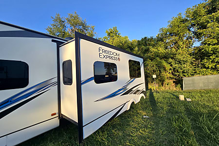 Travel trailer