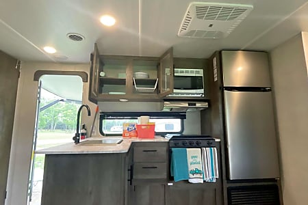 Travel trailer