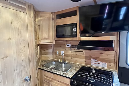 Travel trailer